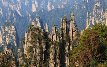 長(zhǎng)沙出發(fā)到黃龍洞、張家界森林公園、天門山、鳳凰五日游
